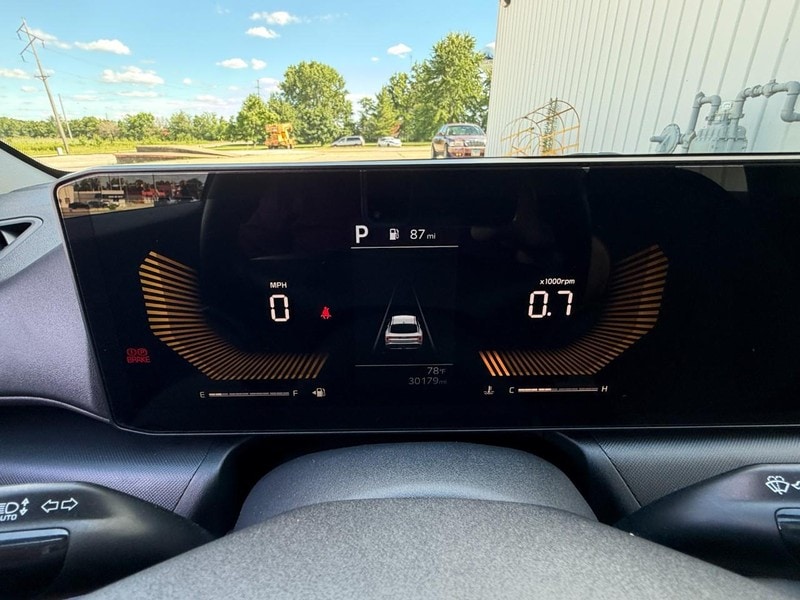 2025 Kia K4 LXS - Photo 28