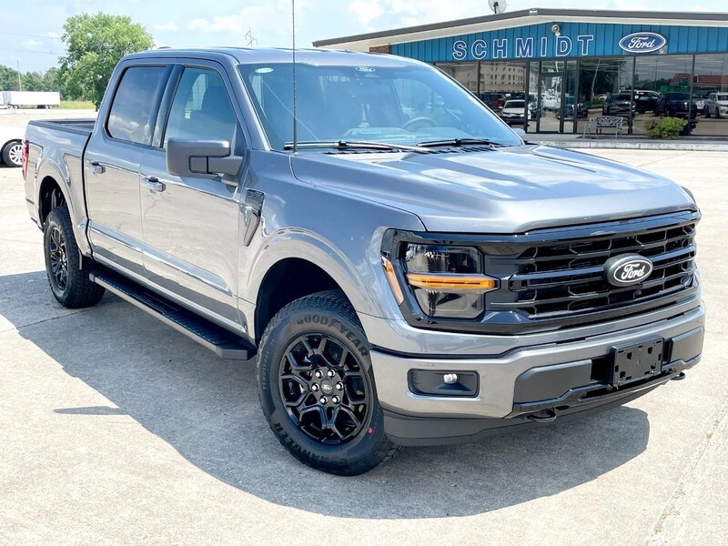 2025 Ford F-150 XLT photo 2