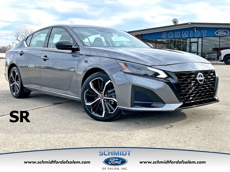 2025 Nissan Altima SR