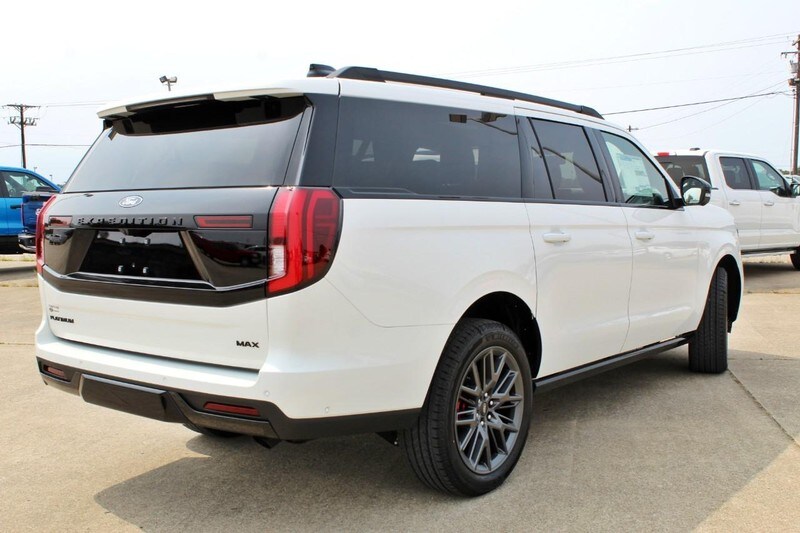 2025 Ford Expedition MAX Platinum photo 2