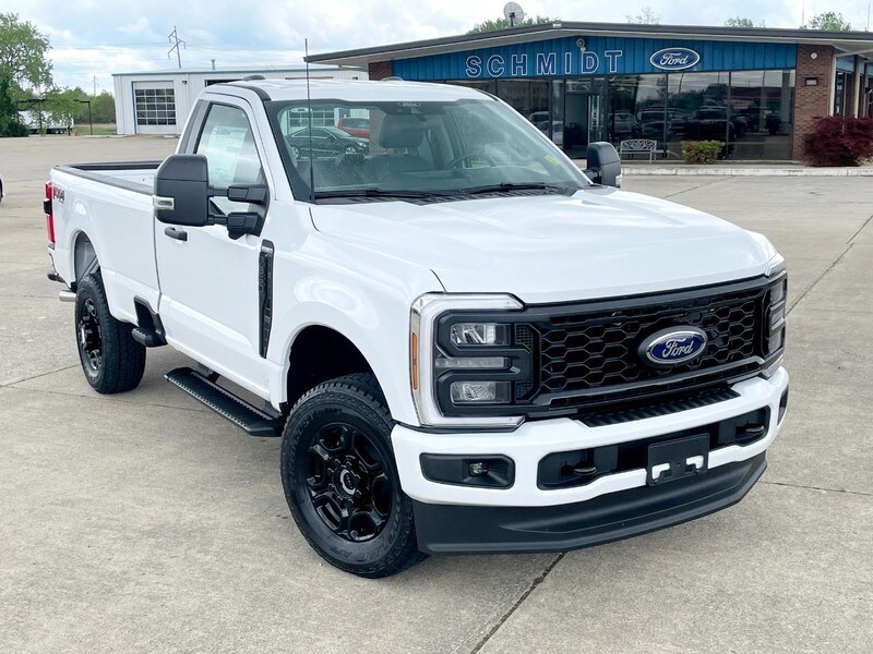 2025 Ford F-350 photo 2