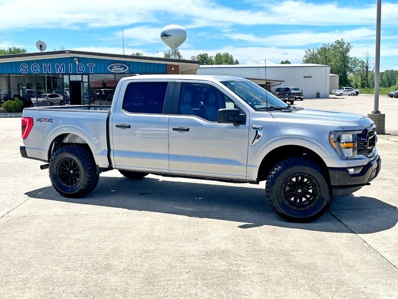 2023 Ford F-150 XLT photo 3