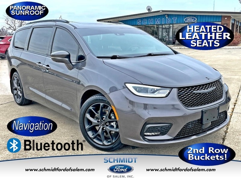 2022 Chrysler Pacifica Limited's photo