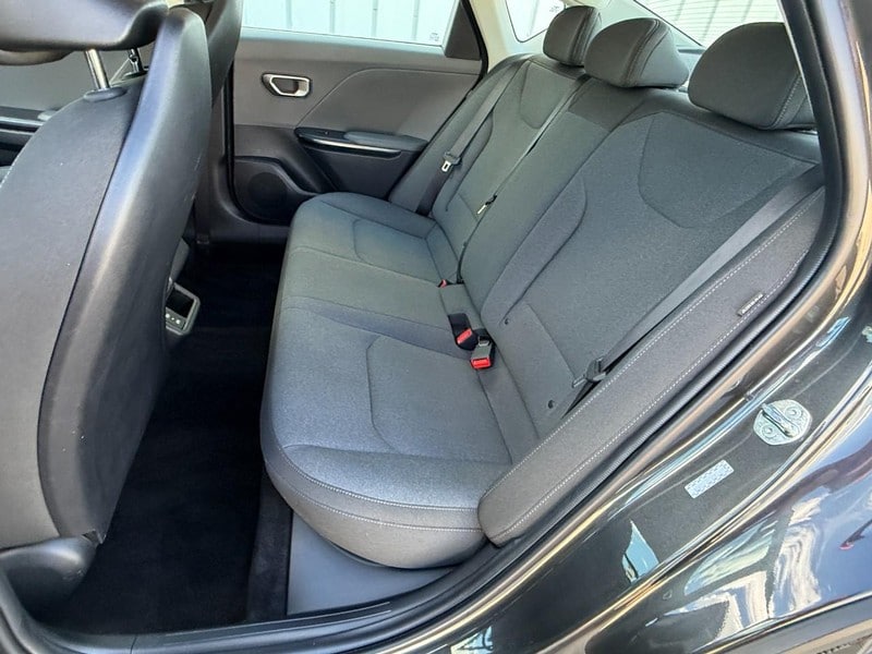 2025 Kia K4 LXS - Photo 14