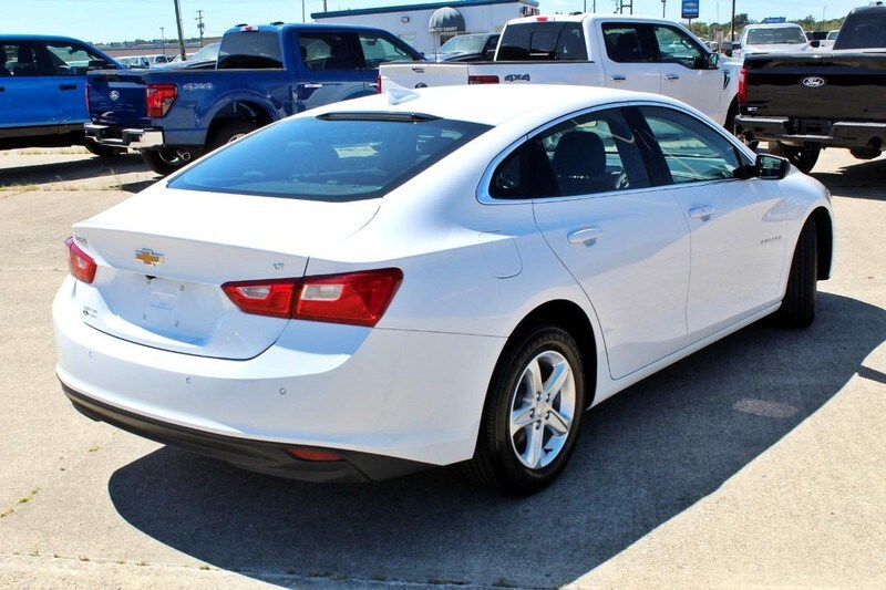 2024 Chevrolet Malibu 1LT photo 4
