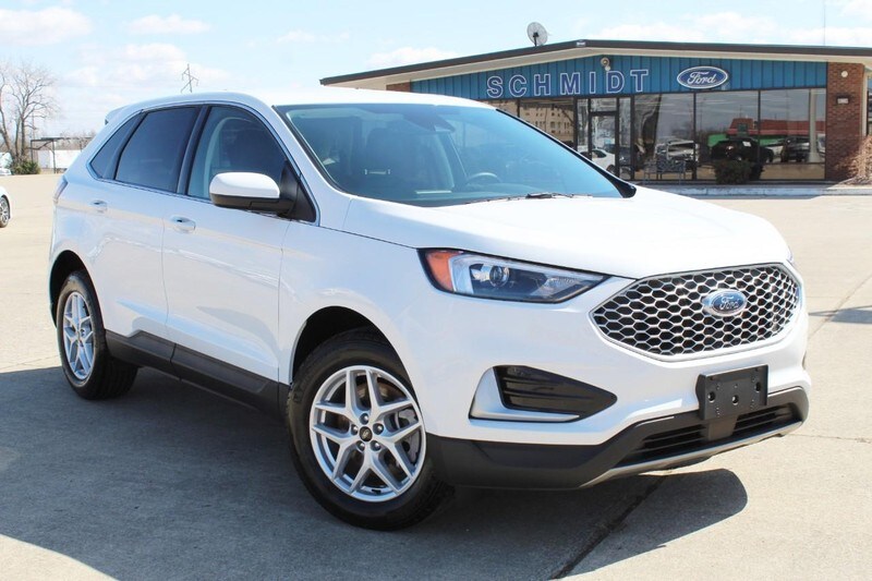 2024 Ford Edge SEL photo 2