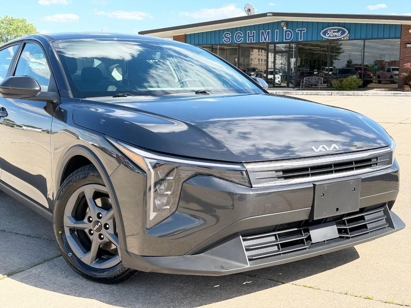 2025 Kia K4 LXS - Photo 8