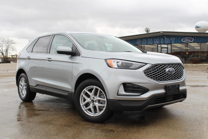 2024 Ford Edge SEL photo 2