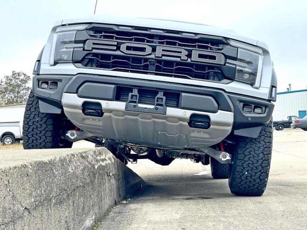 New 2025 Ford F-150 Raptor Truck SuperCrew Cab