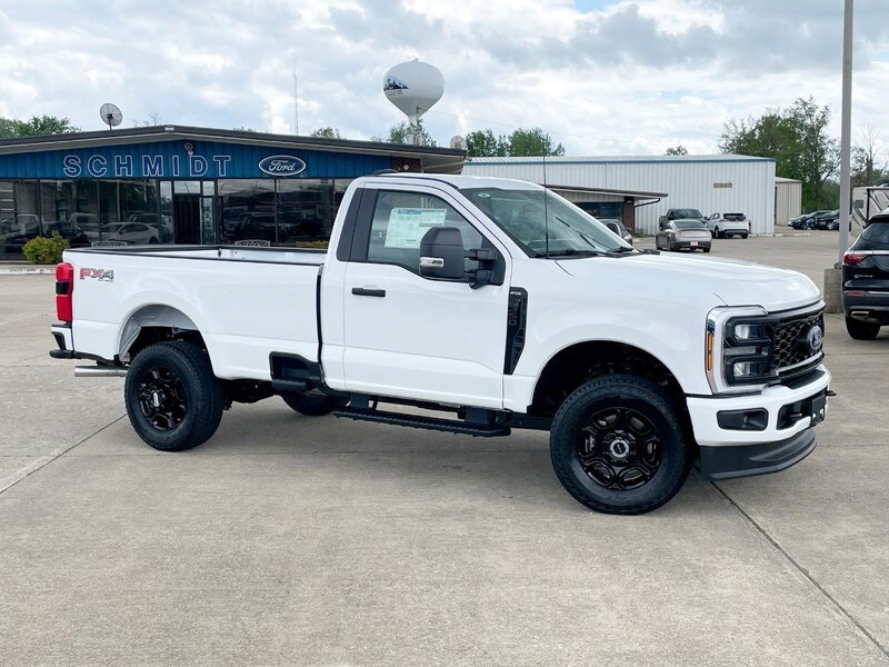 2025 Ford F-350 photo 3