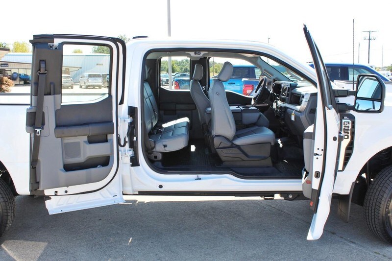 2024 Ford F-250 XL photo 4
