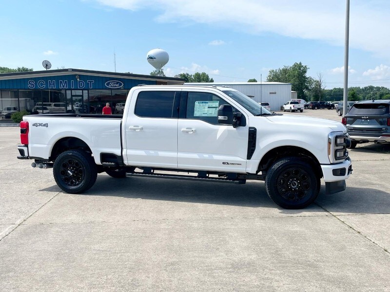 2025 Ford F-350 Lariat photo 3