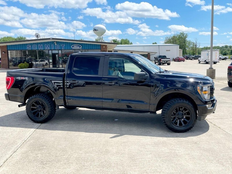 2023 Ford F-150 XLT photo 3