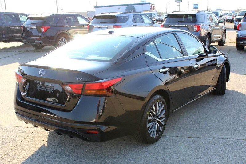 2024 Nissan Altima 2.5 SV photo 4