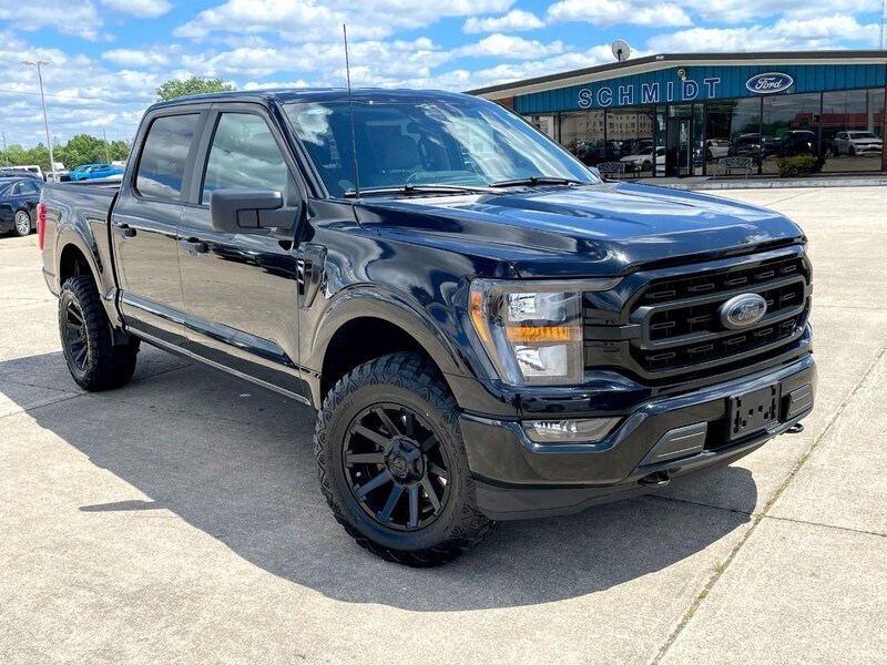 2023 Ford F-150 XLT photo 2
