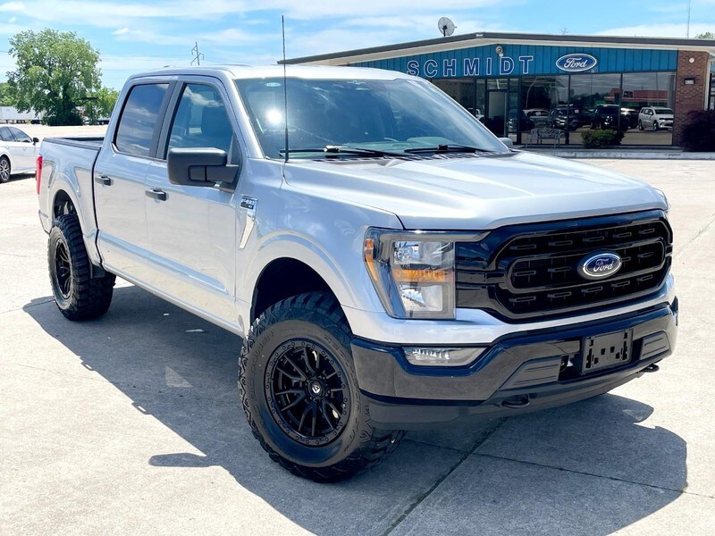 2023 Ford F-150 XLT photo 2