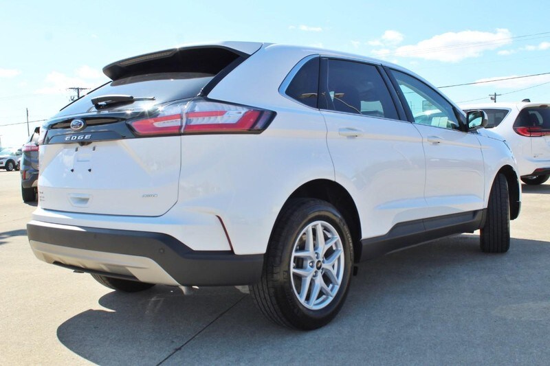 2024 Ford Edge SEL photo 4