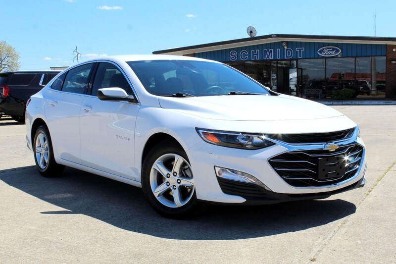 2024 Chevrolet Malibu 1LT photo 2