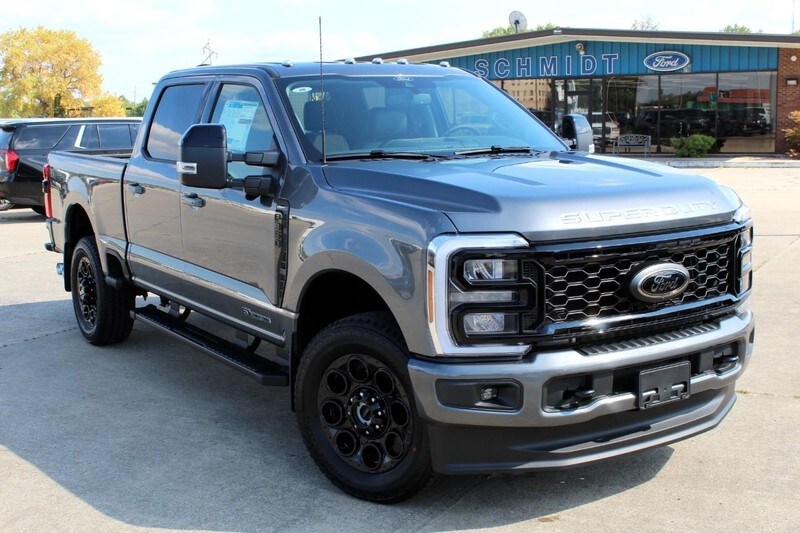 2026 Ford F-350 Lariat photo 2