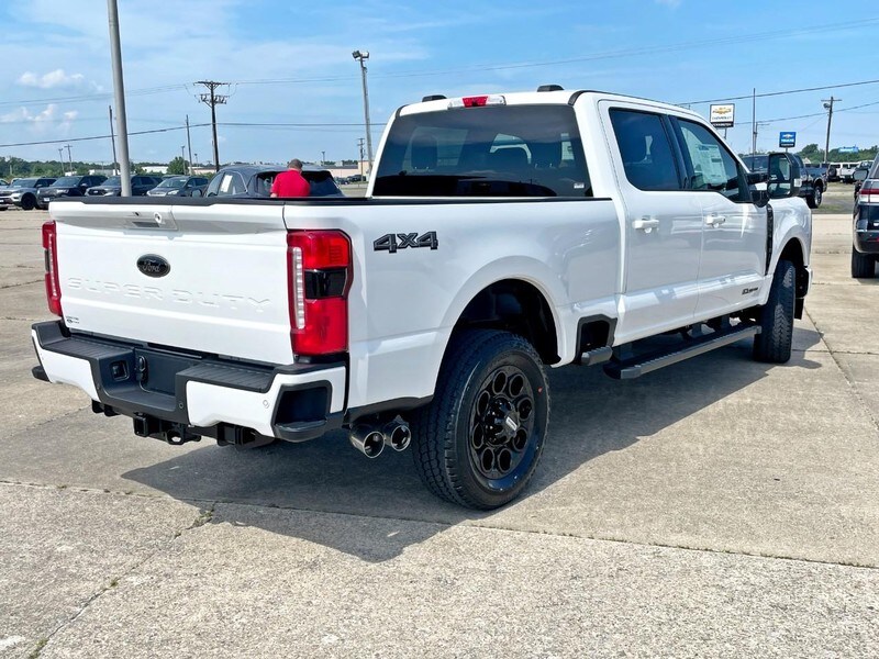 2025 Ford F-350 Lariat photo 4