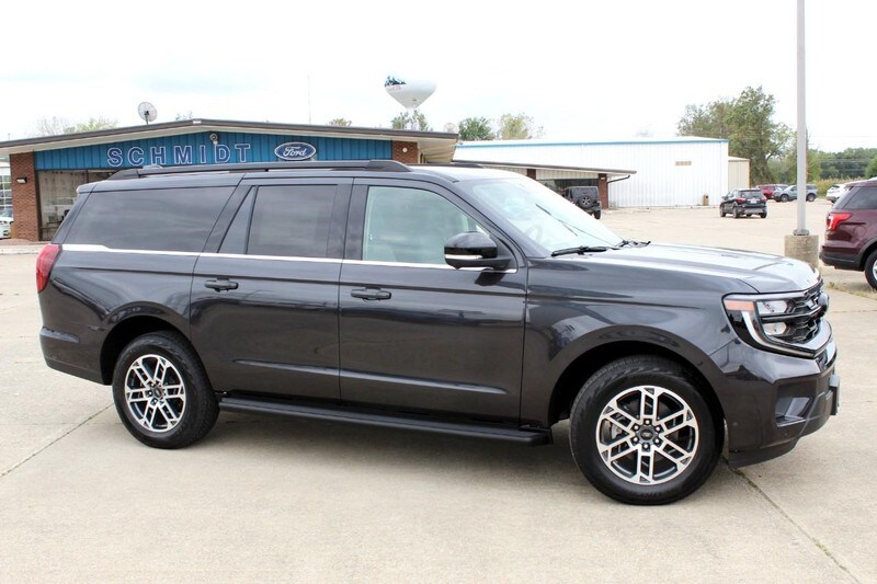 2025 Ford Expedition MAX photo 3