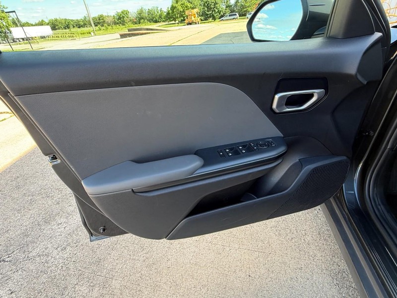 2025 Kia K4 LXS - Photo 22