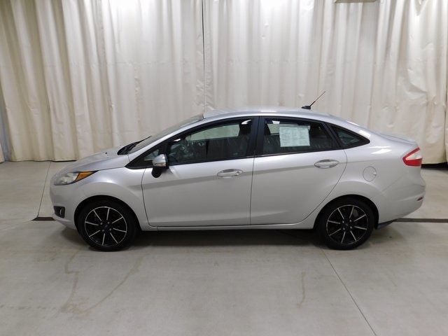 Used 2016 Ford Fiesta SE with VIN 3FADP4BJ1GM128576 for sale in Saukville, WI