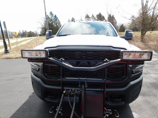 2024 Ram 3500 Tradesman photo 2