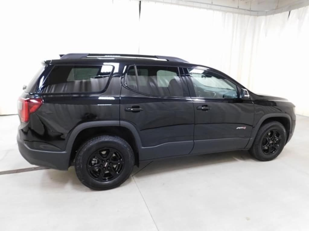 Used 2023 GMC Acadia AT4 SUV