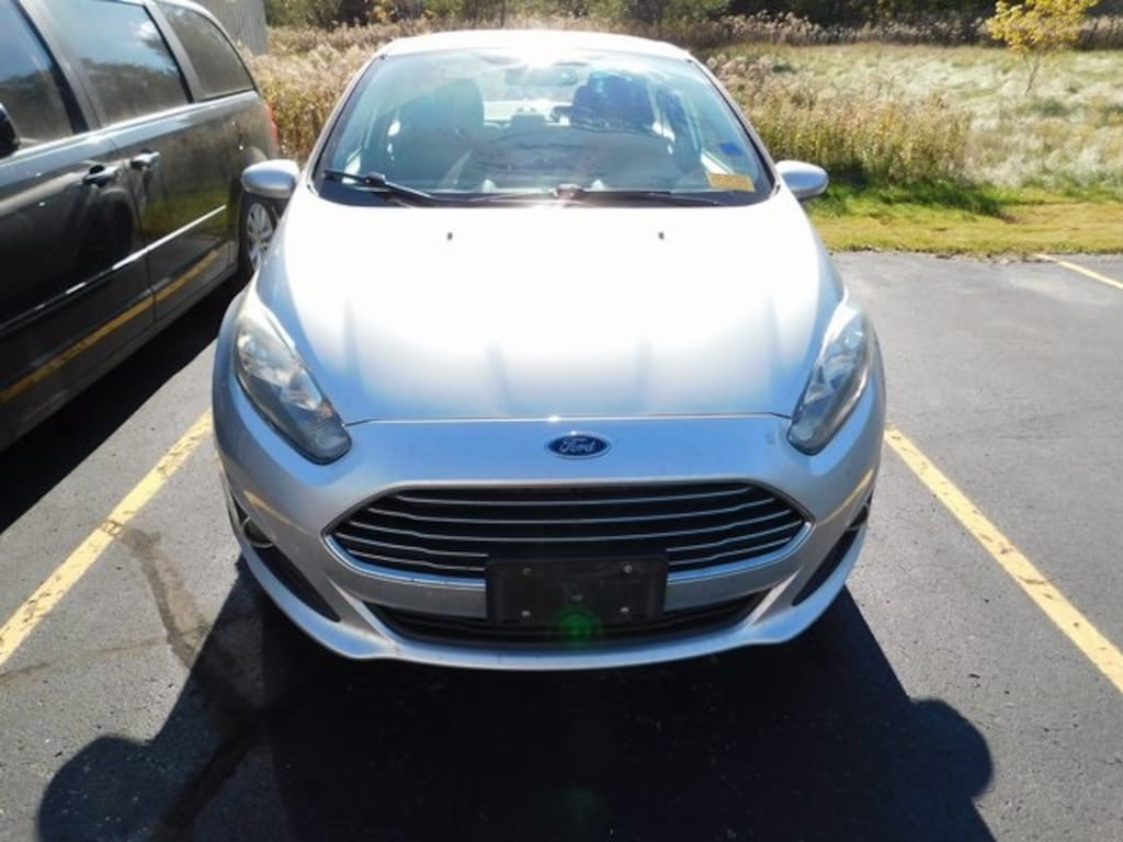 Used 2016 Ford Fiesta SE Sedan