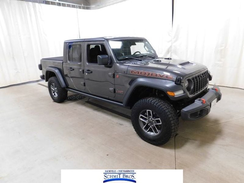 2024 Jeep Gladiator Mojave's photo