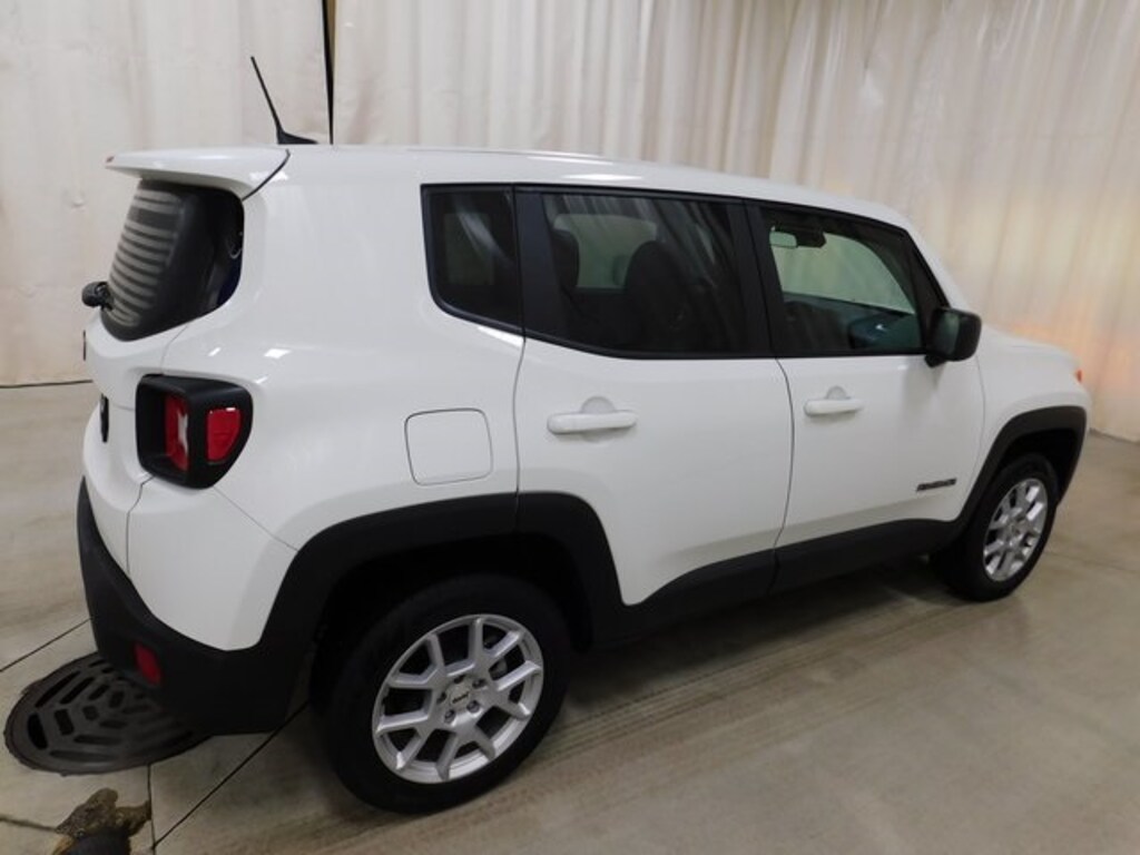 Used 2023 Jeep Renegade Latitude SUV