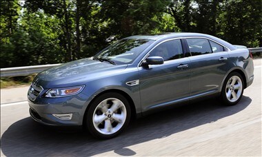 ford-taurus-2010.jpg