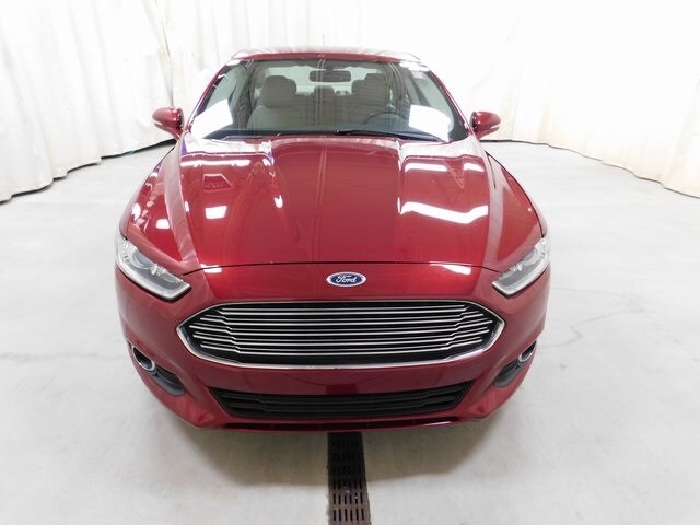 2014 Ford Fusion SE photo 4