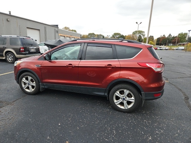 Used 2014 Ford Escape SE with VIN 1FMCU9G97EUB28189 for sale in Saukville, WI