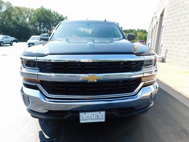 Used 2016 Chevrolet Silverado 1500 LT with VIN 3GCUKREC9GG336769 for sale in Saukville, WI