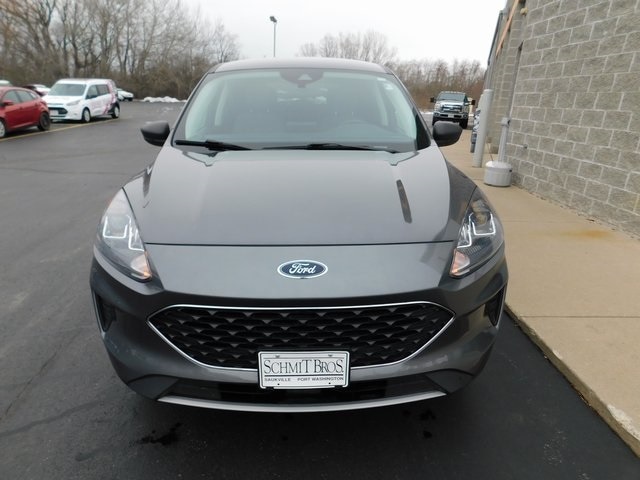 Used 2022 Ford Escape SE with VIN 1FMCU9G67NUA46985 for sale in Saukville, WI