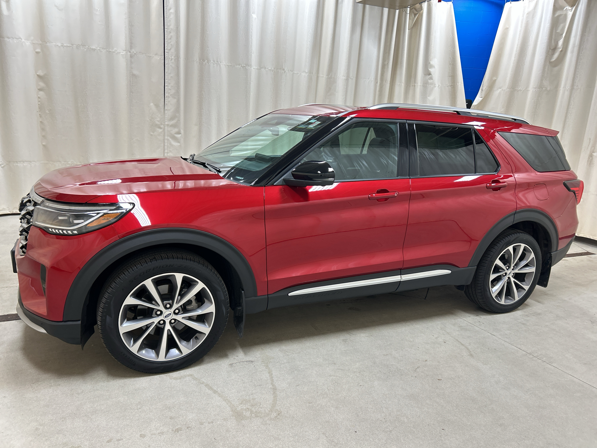 Used 2025 Ford Explorer Platinum Sport Utility