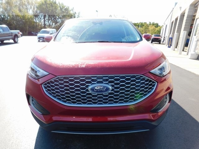 Used 2023 Ford Edge SEL with VIN 2FMPK4J94PBA02190 for sale in Saukville, WI
