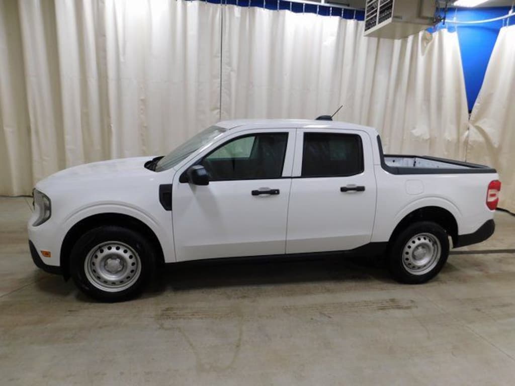 New 2025 Ford Maverick XL Truck SuperCrew