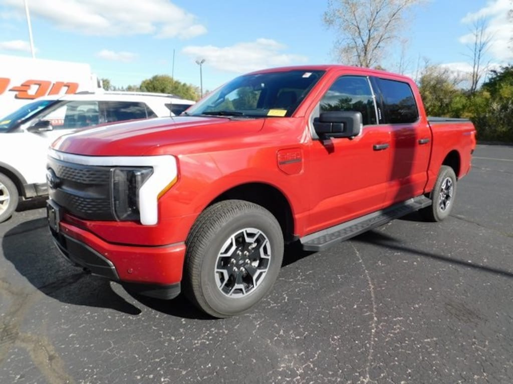 Used 2023 Ford F-150 Lightning XLT Truck
