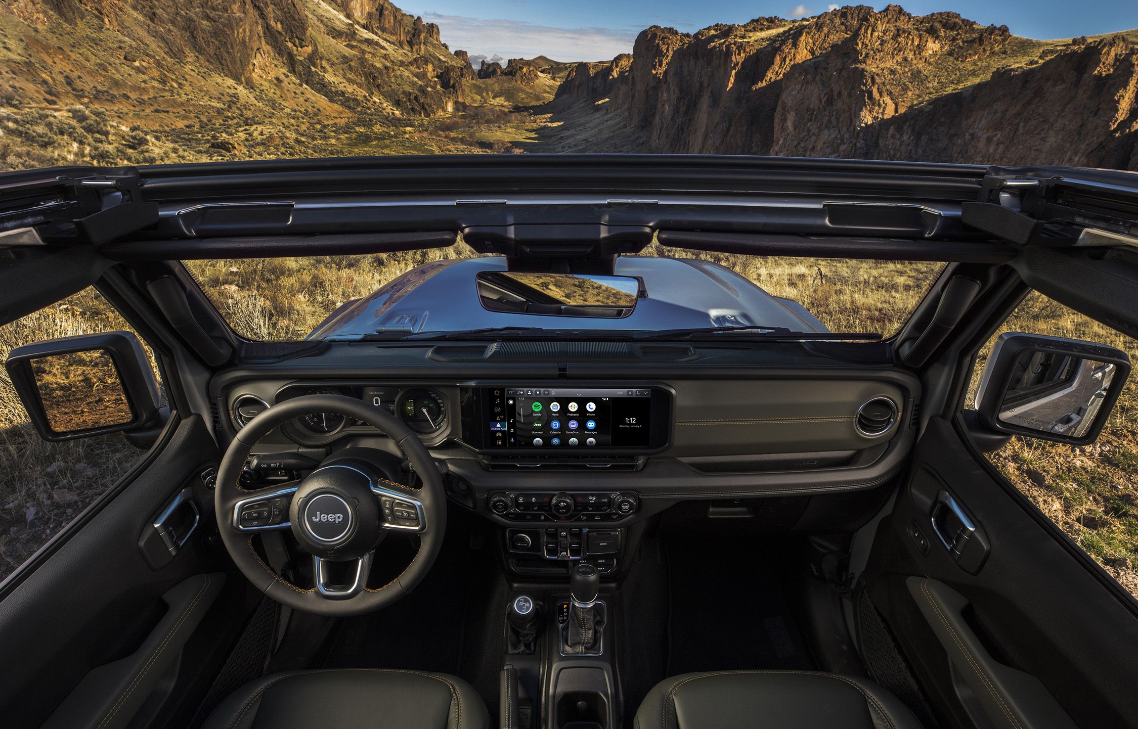 2024-jeep-wrangler-interior-109-642c2e561af29.jpg
