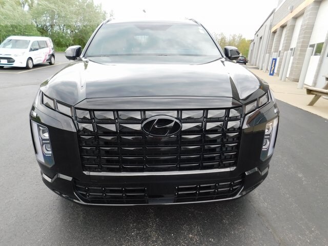 Used 2024 Hyundai Palisade Calligraphy Night Edition with VIN KM8R7DGE4RU705753 for sale in Saukville, WI