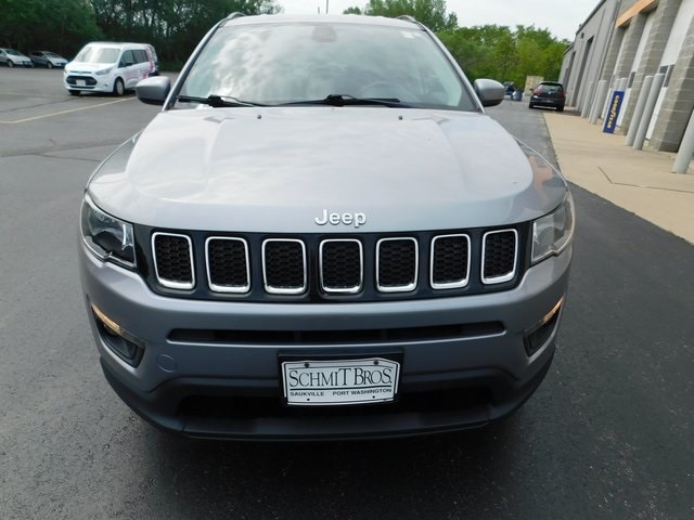 Used 2018 Jeep Compass Latitude with VIN 3C4NJDBBXJT259074 for sale in Saukville, WI