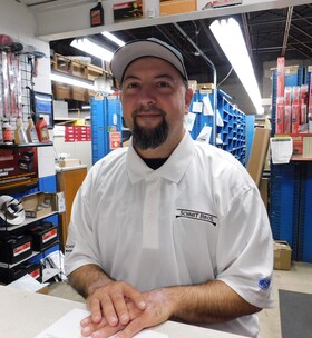 Staff member Daryl Jarvis from ID_53f091