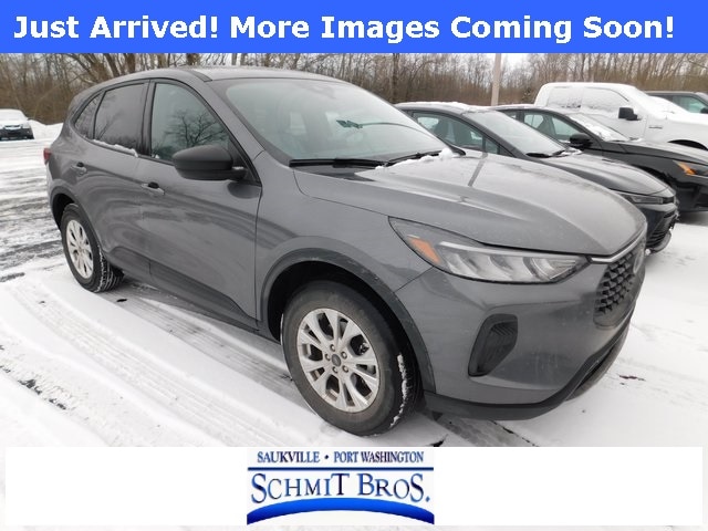 2025 Ford Escape Active's photo