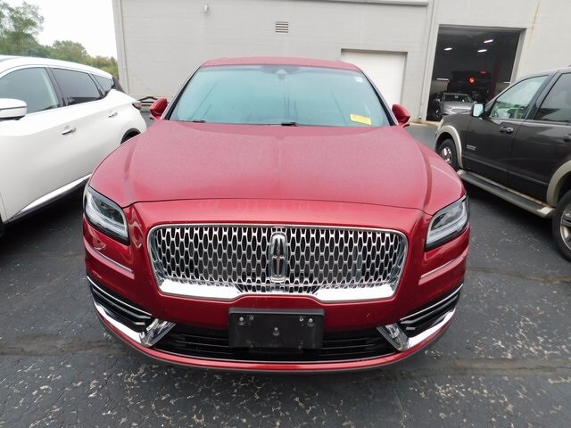 2019 Lincoln Nautilus Standard photo 2