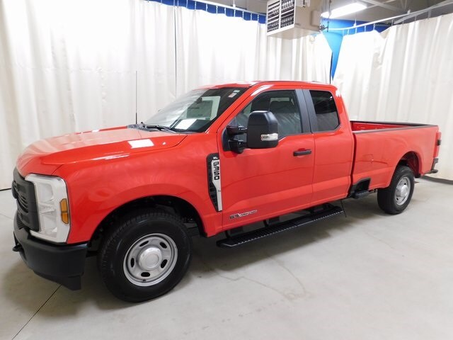 2026 Ford F-350 photo 2