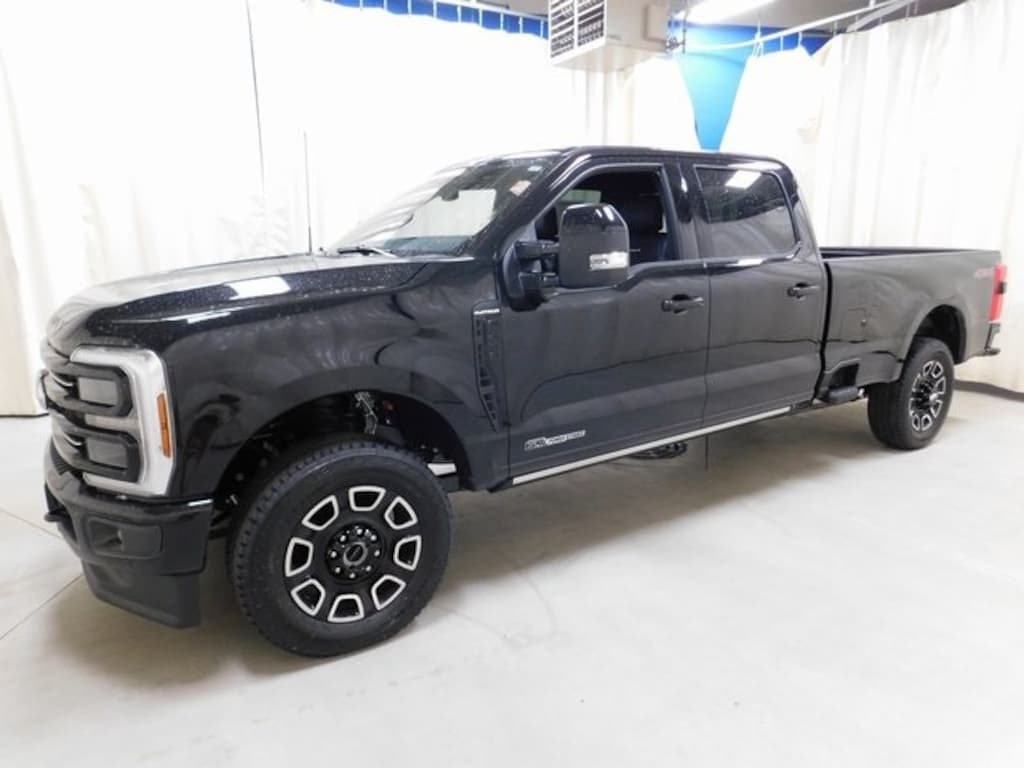 New 2026 Ford F-250SD Platinum Truck Crew Cab