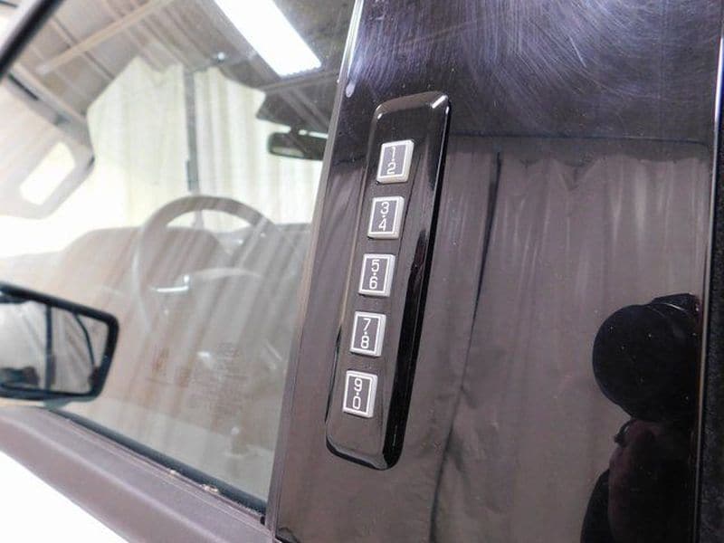 2024 Ford F-150 XLT - Photo 16